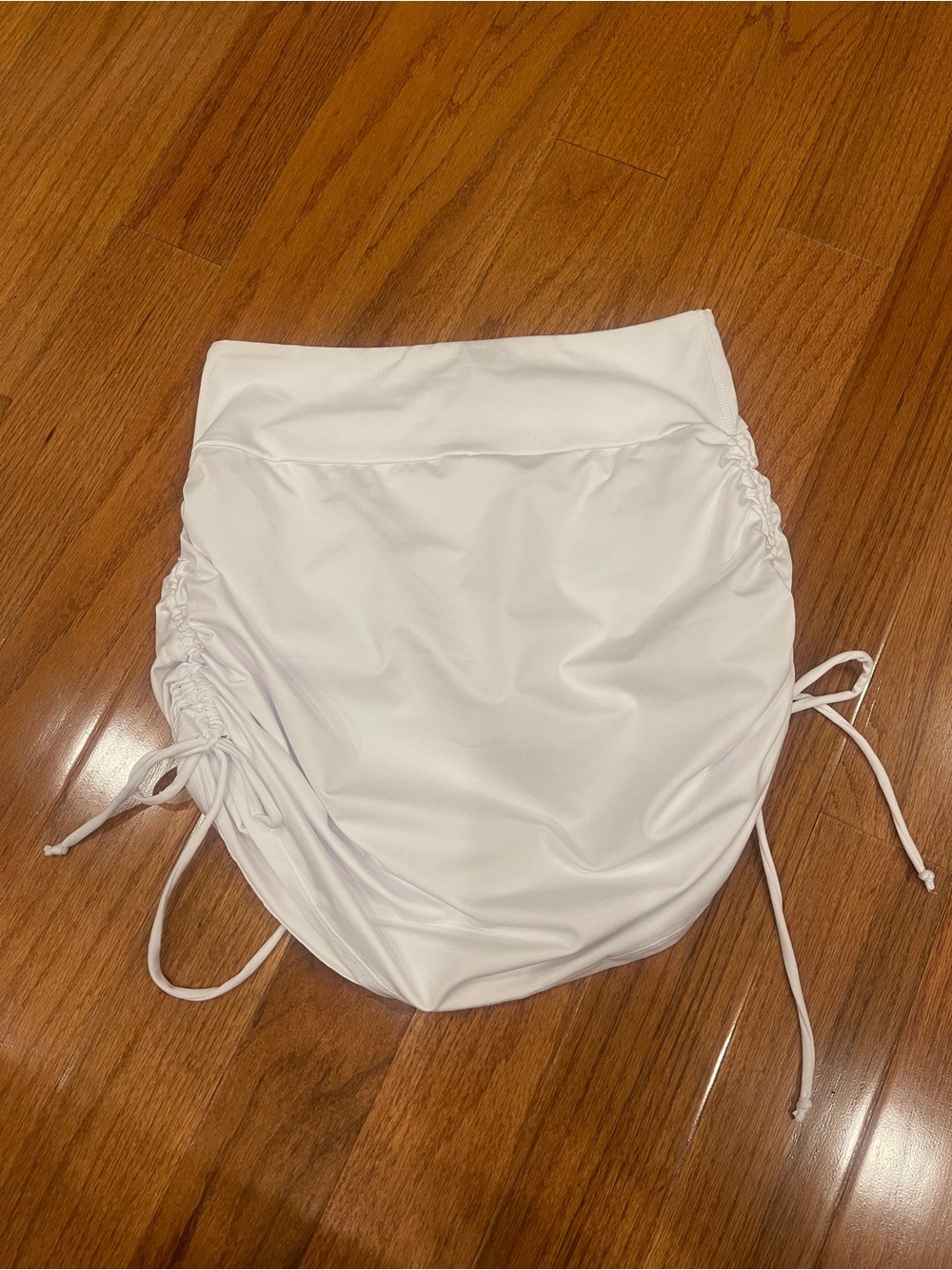 Shein Women's White Ruched Drawstring Athletic Skirt Skort Medium Size 6 New